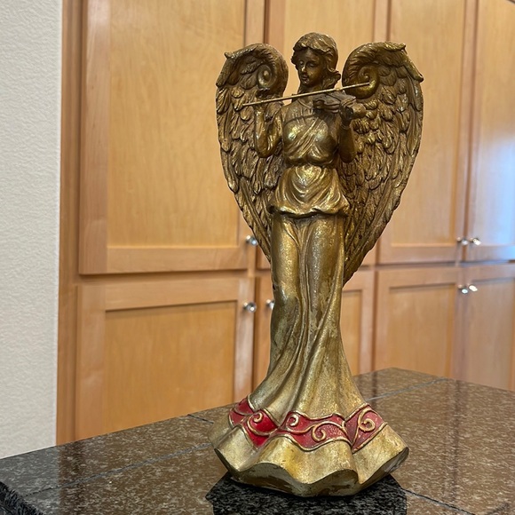 Gold Angel Figurine playing the violin, resin 11” tall x 5.5” W. - Picture 1 of 12
